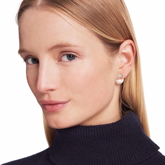 KATE SPADE • Reversible Pearl Spade Logo Earrings - Picture 2 of 8